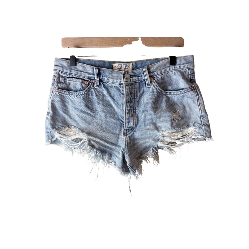 We The Free Distressed Denim Micro Shorts Light Wash Cutoff 27 Festival